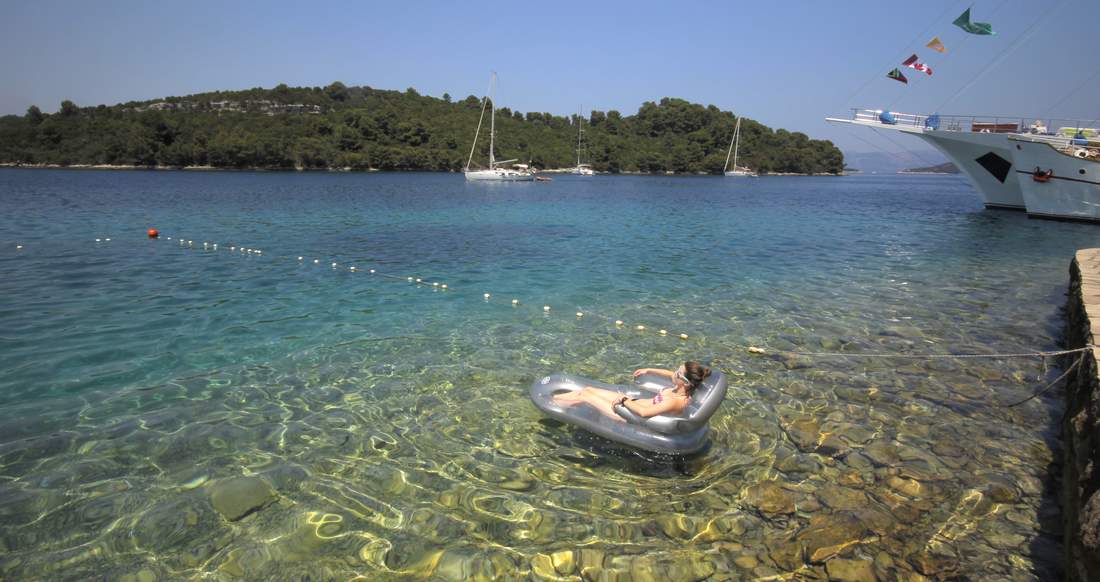 Raft Yacht Girl croatia yacht week