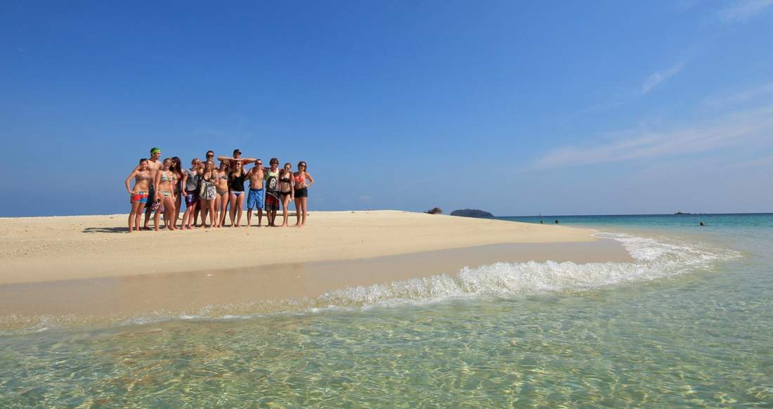Private Island Daytrips Thailand secluded beaches with a group of adventurous friends